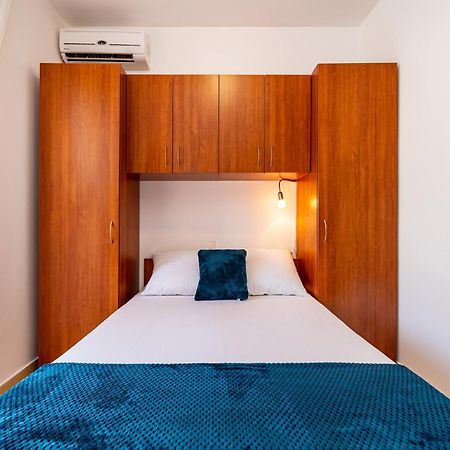 Apartments Prkacin Стариград-Пакленица Екстериор снимка