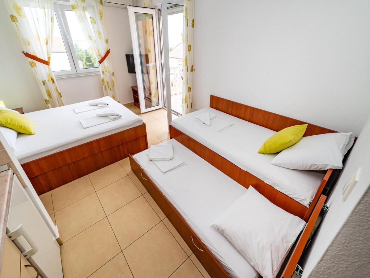 Apartments Prkacin Стариград-Пакленица Екстериор снимка