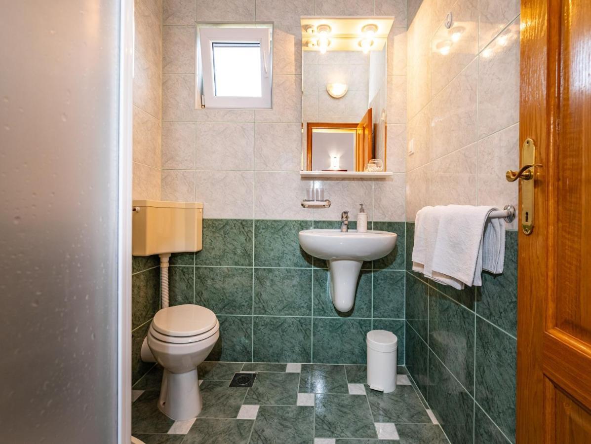 Apartments Prkacin Стариград-Пакленица Екстериор снимка