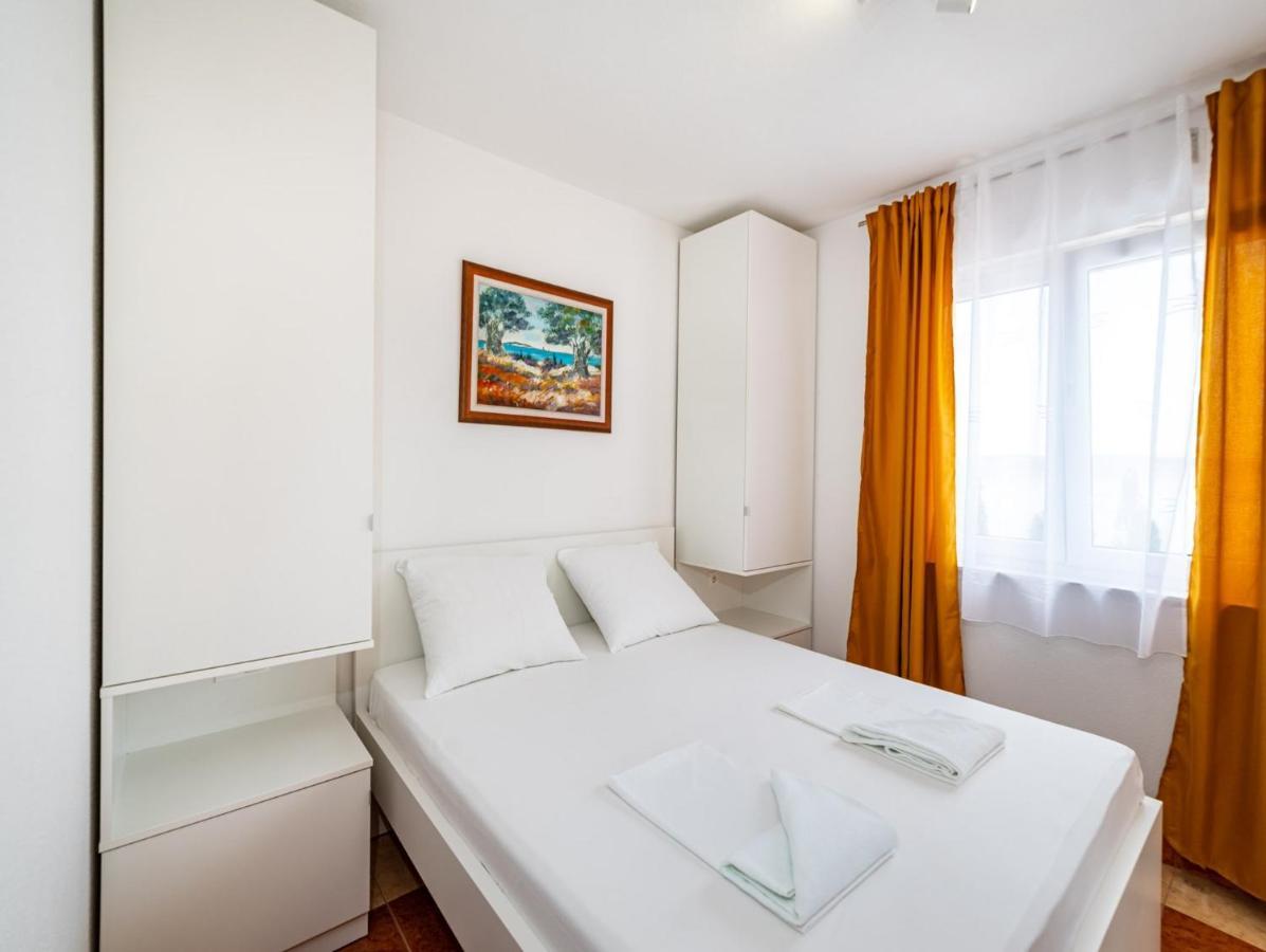 Apartments Prkacin Стариград-Пакленица Екстериор снимка